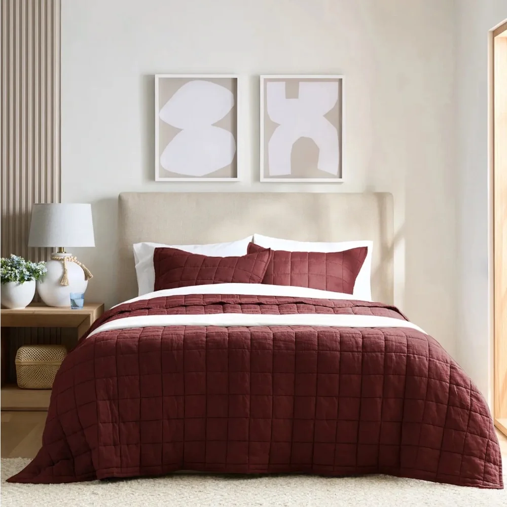 QUINCE Linen Box Quilt Twin Burgandy